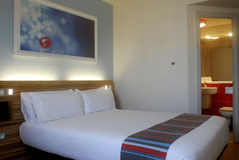 Travelodge Farringdon Londyn Zewnętrze zdjęcie